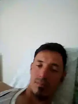 Snapshot of JuanD_vero chatting on 05/06/26, 05:29 JuanD vero online show from 05/06/26, 05:29
