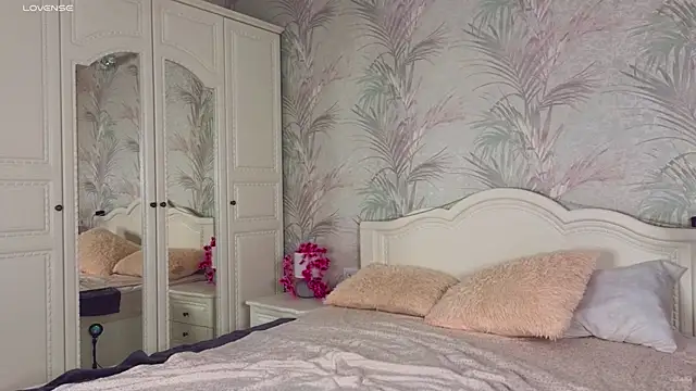 Avyrium online show from 09/08/25, 07:13