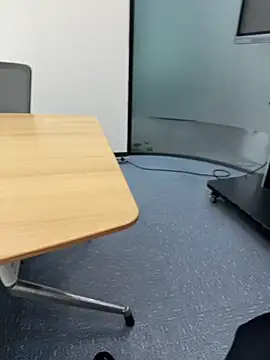 miniyellower online show from 12/23/25, 06:44