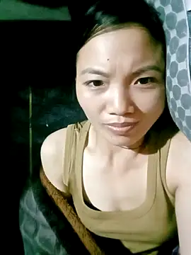 ngan-cute online show from 10/31/25, 04:08