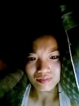 ngan-cute online show from 11/27/25, 07:49