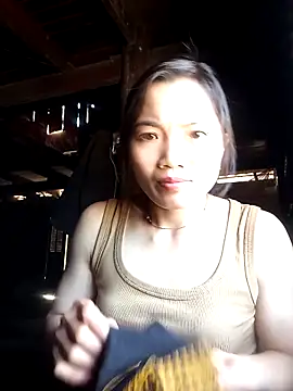 Snapshot of ngan-cute chatting on 05/14/26, 02:07 ngan-cute online show from 05/14/26, 02:07
