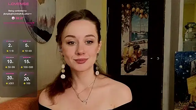 Snapshot of SkyHelen chatting on 06/02/26, 07:54 SkyHelen online show from 06/02/26, 07:54