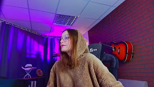 JenniferKiim online show from 12/03/25, 12:03