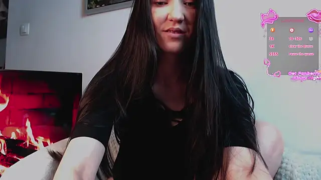 Veliora online show from 11/22/25, 05:23