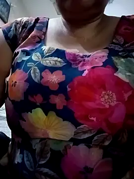 Snapshot of Rakhi_sawant143 chatting on 09/23/25, 05:05 Rakhi sawant143 online show from 09/23/25, 05:05