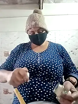 Rakhi sawant143 online show from 02/01/26, 02:43