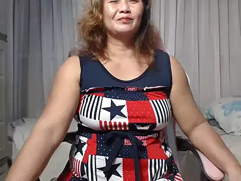 Snapshot of FelisitaG chatting on 10/26/25, 10:21 FelisitaG online show from 10/26/25, 10:21