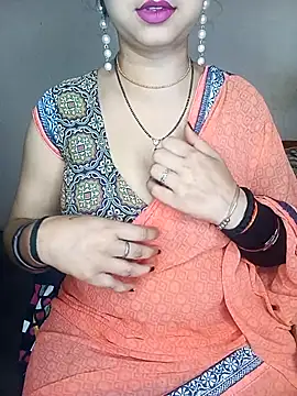 Snapshot of Oh_011 chatting on 02/27/26, 04:07 Oh 011 online show from 02/27/26, 04:07