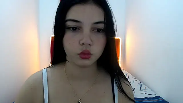 Snapshot of celeste_veryhot chatting on 10/21/25, 11:44 celeste veryhot online show from 10/21/25, 11:44