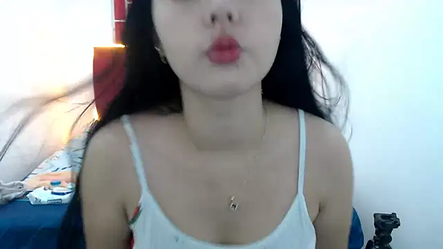 Snapshot of celeste_veryhot chatting on 10/23/25, 11:42 celeste veryhot online show from 10/23/25, 11:42