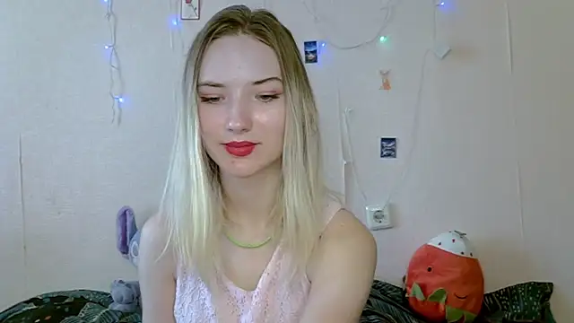  kikiclark   online show from 09/17/25, 08:16