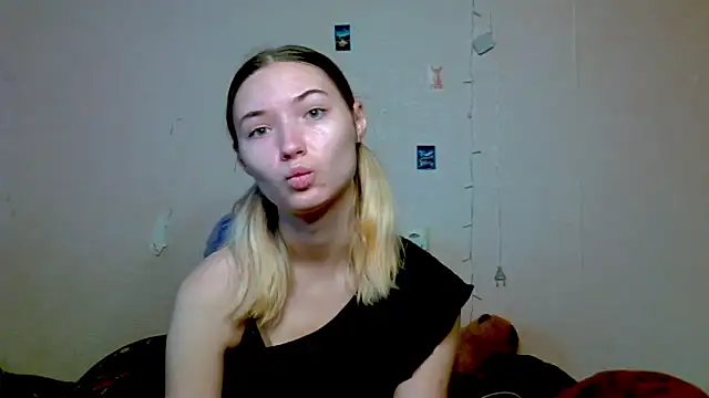  kikiclark   online show from 10/09/25, 12:14