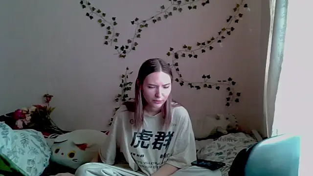  kikiclark   online show from 11/15/25, 10:34