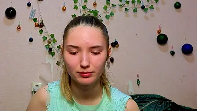  kikiclark   online show from 02/15/26, 09:00