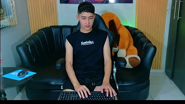 Snapshot of Kygo_Williams chatting on 09/27/25, 10:04 Kygo Williams online show from 09/27/25, 10:04