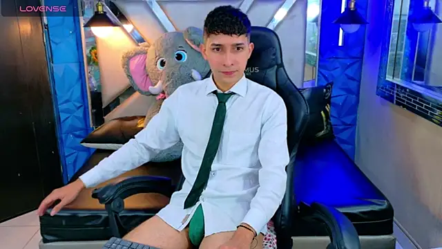 Snapshot of Kygo_Williams chatting on 10/15/25, 07:19 Kygo Williams online show from 10/15/25, 07:19