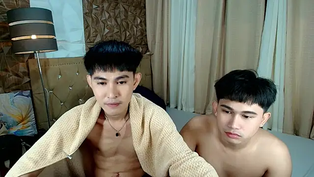 Snapshot of xxxhugecocktwinkxxx chatting on 01/18/26, 05:06 xxxhugecocktwinkxxx online show from 01/18/26, 05:06