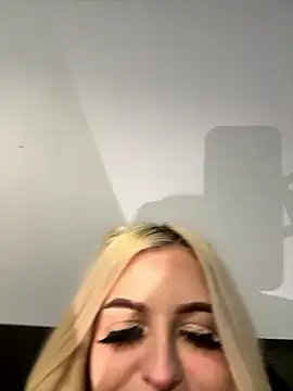 Steffi Snowbunny online show from 01/14/26, 09:31