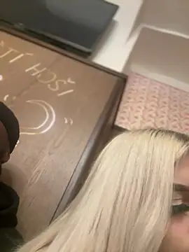 Steffi Snowbunny online show from 02/02/26, 09:02