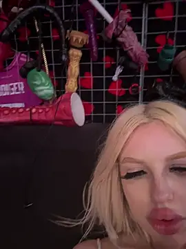 Steffi Snowbunny online show from 04/16/26, 09:39