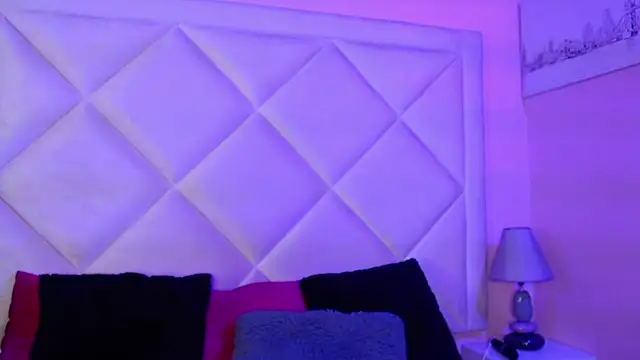 Miaa Smithh   online show from 01/08/26, 11:34