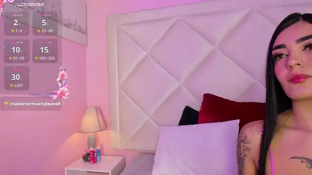 Miaa Smithh   online show from 04/09/26, 12:10