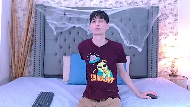 Luke Carter online show from 10/13/25, 01:11