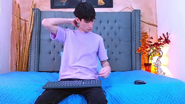 Luke Carter online show from 12/17/25, 01:06