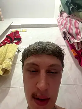 Snapshot of efeeee35 chatting on 10/19/25, 09:59 efeeee35 online show from 10/19/25, 09:59