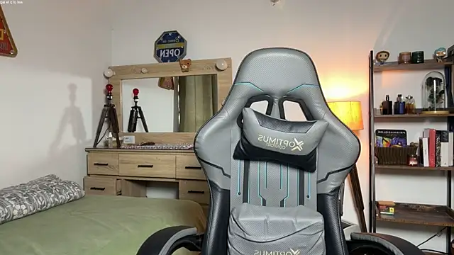 OopsAgain  online show from 05/28/26, 07:44