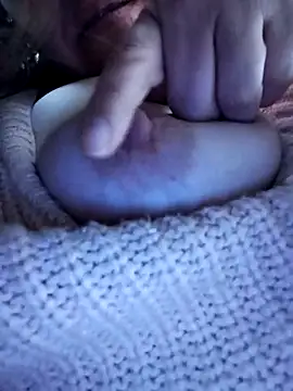 Snapshot of denissebombon chatting on 02/05/26, 11:20 denissebombon online show from 02/05/26, 11:20