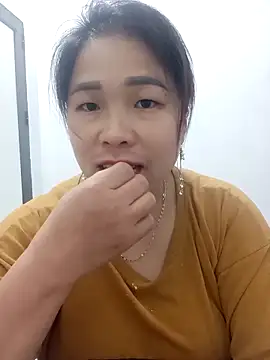 Snapshot of sumy-00 chatting on 02/12/26, 11:49 sumy-00 online show from 02/12/26, 11:49