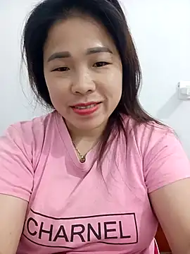 Snapshot of sumy-00 chatting on 02/13/26, 04:36 sumy-00 online show from 02/13/26, 04:36