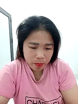 Snapshot of sumy-00 chatting on 02/14/26, 09:39 sumy-00 online show from 02/14/26, 09:39