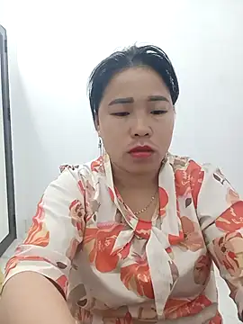 Snapshot of sumy-00 chatting on 02/17/26, 11:00 sumy-00 online show from 02/17/26, 11:00