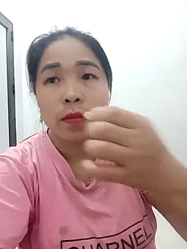 Snapshot of sumy-00 chatting on 02/19/26, 04:36 sumy-00 online show from 02/19/26, 04:36