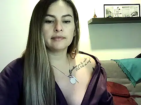 Snapshot of Valery__Rouse_ chatting on 06/30/26, 10:33 Valery Rouse online show from 06/30/26, 10:33