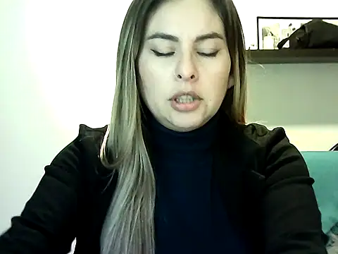 Snapshot of Valery__Rouse_ chatting on 07/15/26, 01:44 Valery Rouse online show from 07/15/26, 01:44