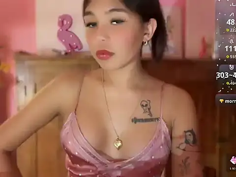 Snapshot of _petitegirlx69_ chatting on 01/18/26, 06:23 petitegirlx69 online show from 01/18/26, 06:23