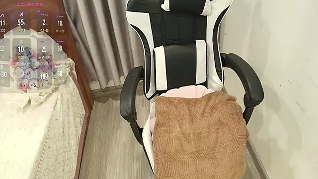 Bae Gigii online show from 12/19/25, 12:34