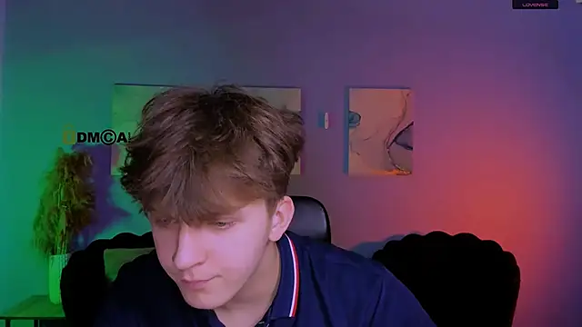 travis wolf  online show from 03/29/26, 08:47