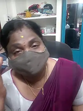 Snapshot of Tamil_Kavitha10 chatting on 02/19/26, 09:11 Tamil Kavitha10 online show from 02/19/26, 09:11