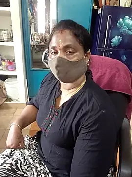 Snapshot of Tamil_Kavitha10 chatting on 02/25/26, 07:29 Tamil Kavitha10 online show from 02/25/26, 07:29