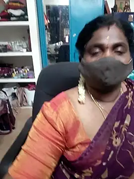 Snapshot of Tamil_Kavitha10 chatting on 03/05/26, 07:54 Tamil Kavitha10 online show from 03/05/26, 07:54