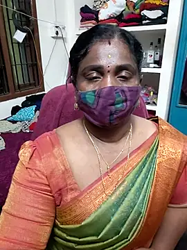 Snapshot of Tamil_Kavitha10 chatting on 03/08/26, 04:00 Tamil Kavitha10 online show from 03/08/26, 04:00