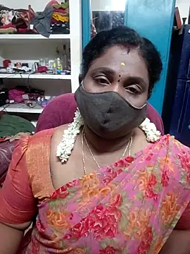 Snapshot of Tamil_Kavitha10 chatting on 03/20/26, 06:13 Tamil Kavitha10 online show from 03/20/26, 06:13