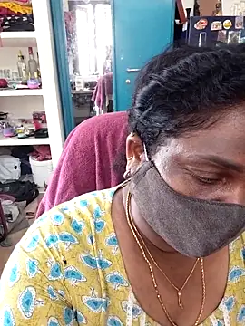 Snapshot of Tamil_Kavitha10 chatting on 03/22/26, 07:23 Tamil Kavitha10 online show from 03/22/26, 07:23