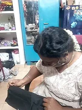 Snapshot of Tamil_Kavitha10 chatting on 03/22/26, 08:34 Tamil Kavitha10 online show from 03/22/26, 08:34