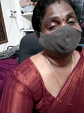 Snapshot of Tamil_Kavitha10 chatting on 04/04/26, 04:15 Tamil Kavitha10 online show from 04/04/26, 04:15